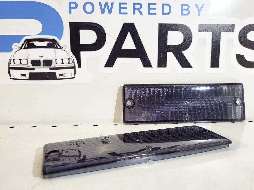 BMW E30 Front Indicators black set of 2  63131386015 63131386014 63131386011