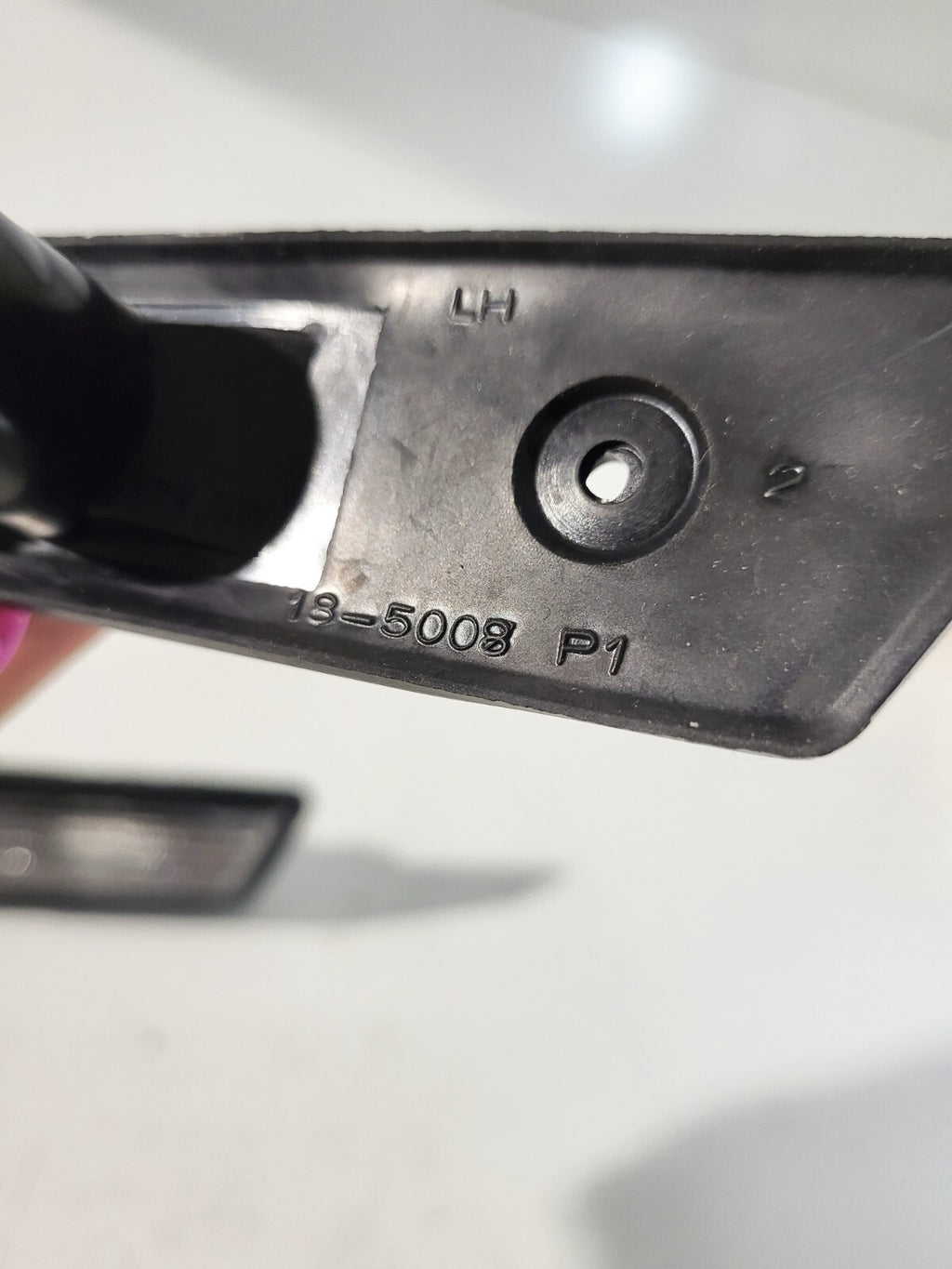 BMW E36  Addit. turn indicator lamp, left /right,  WHITE 82199404391 82199404392