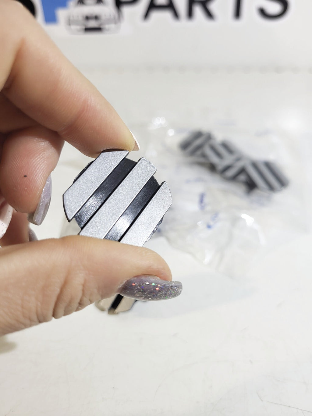 BMW E34 E39 E46 E36 E60 E38 Cap 1psc  11121726089