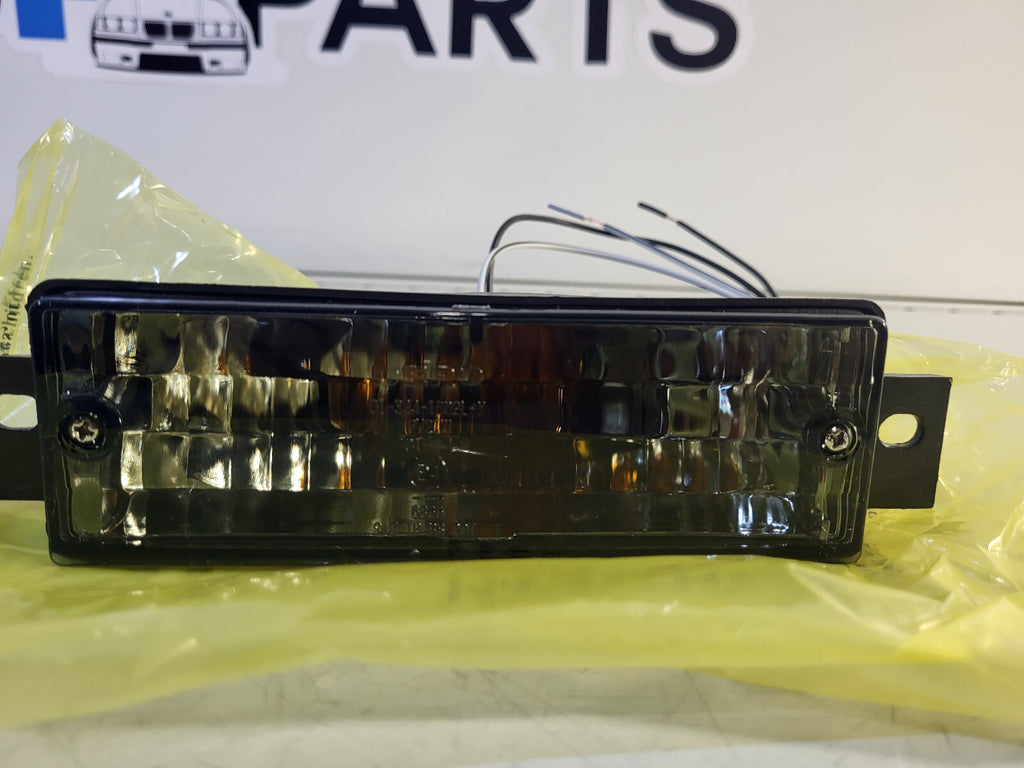 BMW E30 Front indicators clear black 63131381747 63131381748