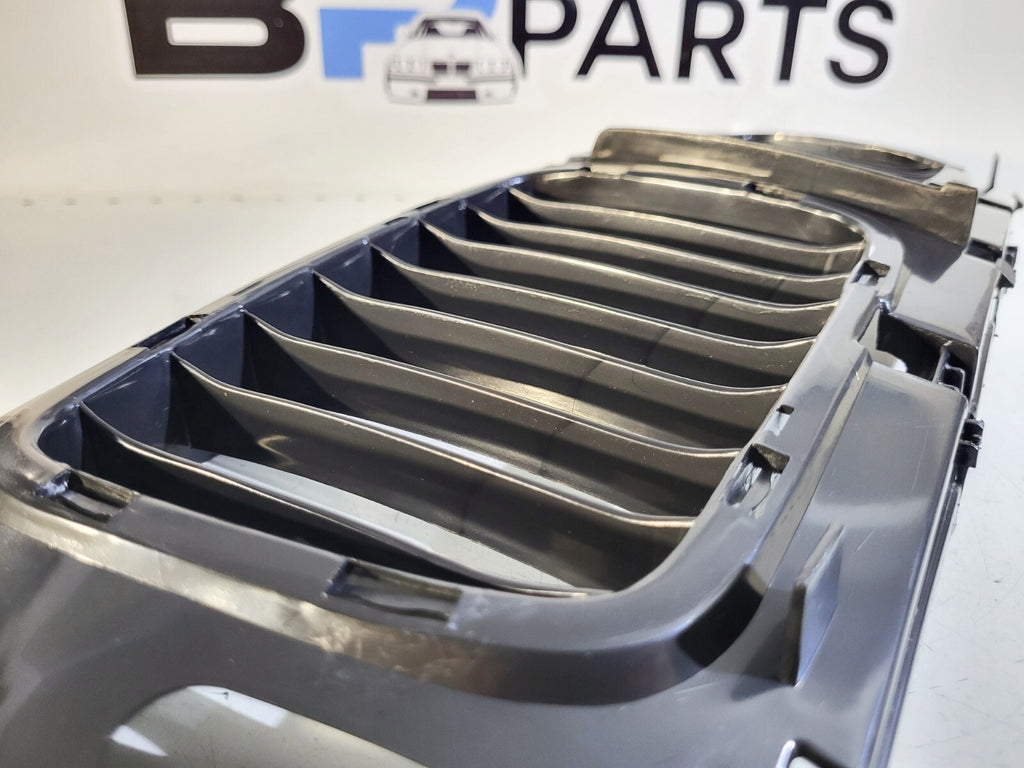 BMW E34 Grille center 51138148727