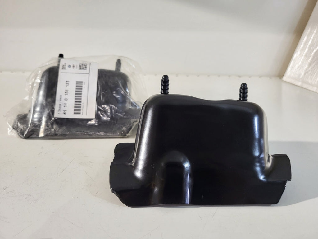 BMW E36  Left stabilizer support 41118151121 1PC