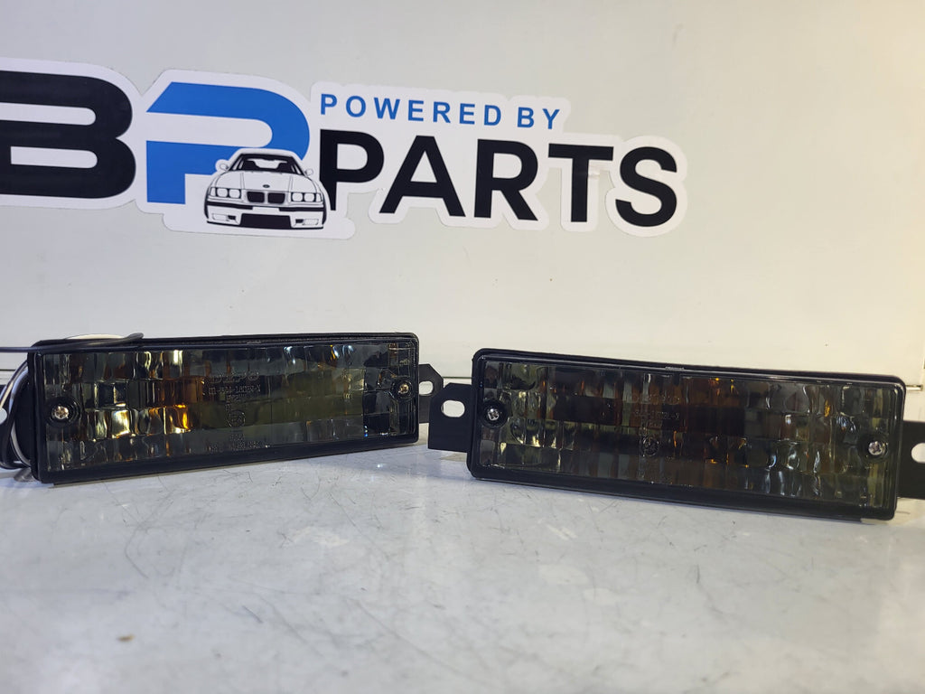 BMW E30 Front indicators clear black 63131381747 63131381748