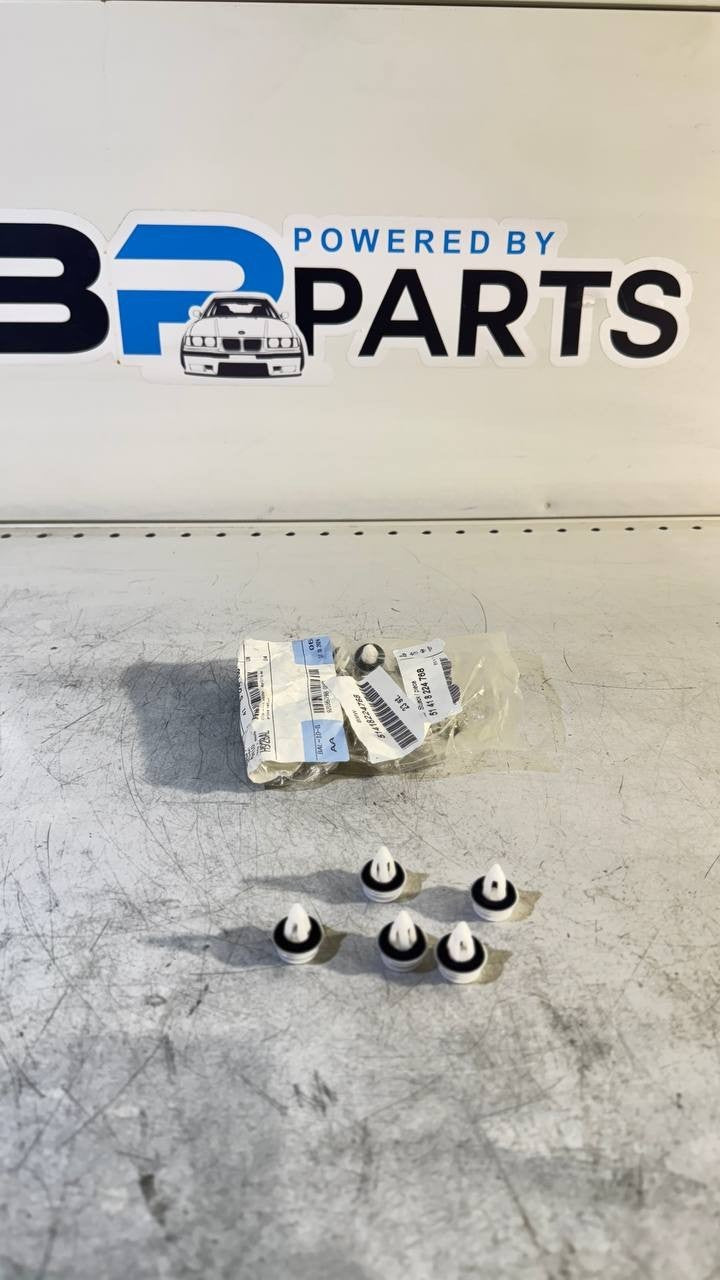 BMW Clip With Washer 51418224768 1PC