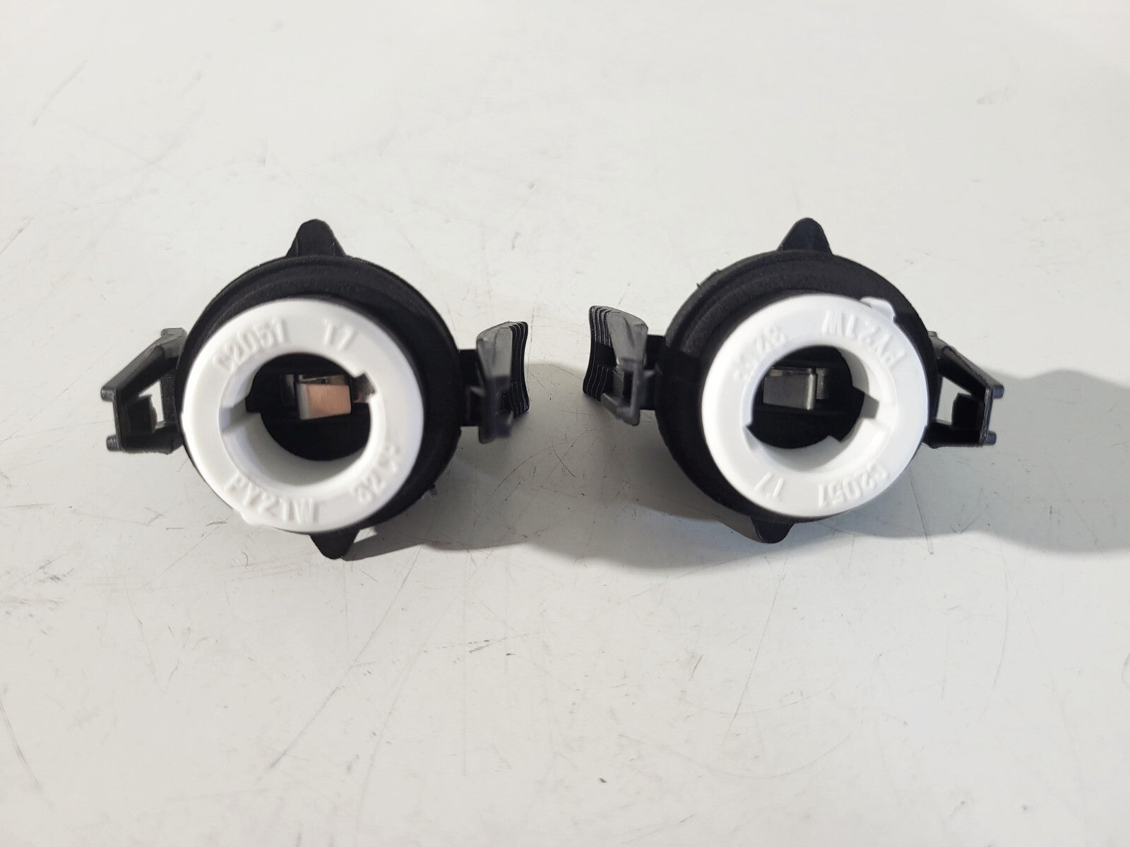 1Psc BMW E34 E36 E38 Bulb socket, turn indicator  82199405446 63131384032