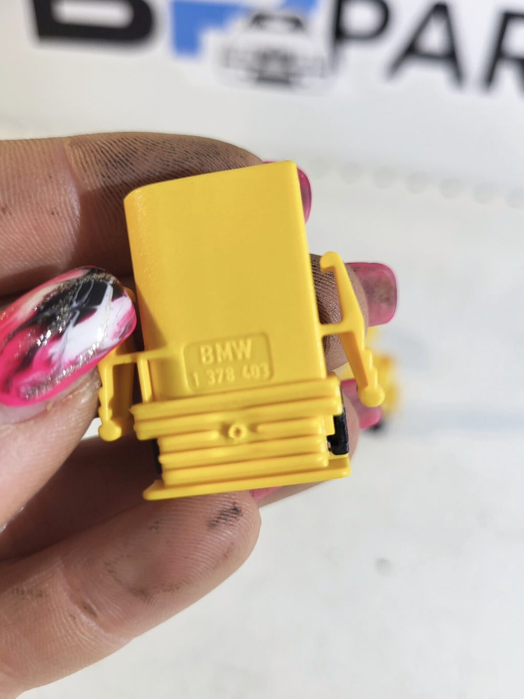 BMW E32 E34 E24 Plug housing 1 psc 61131378403