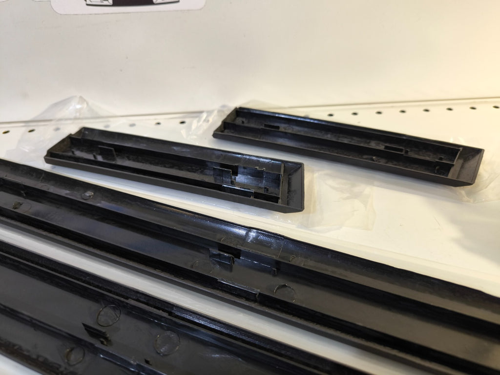 BMW E36 (Sedan,Touring) Retrofit Kit, M Moldings 82119403144