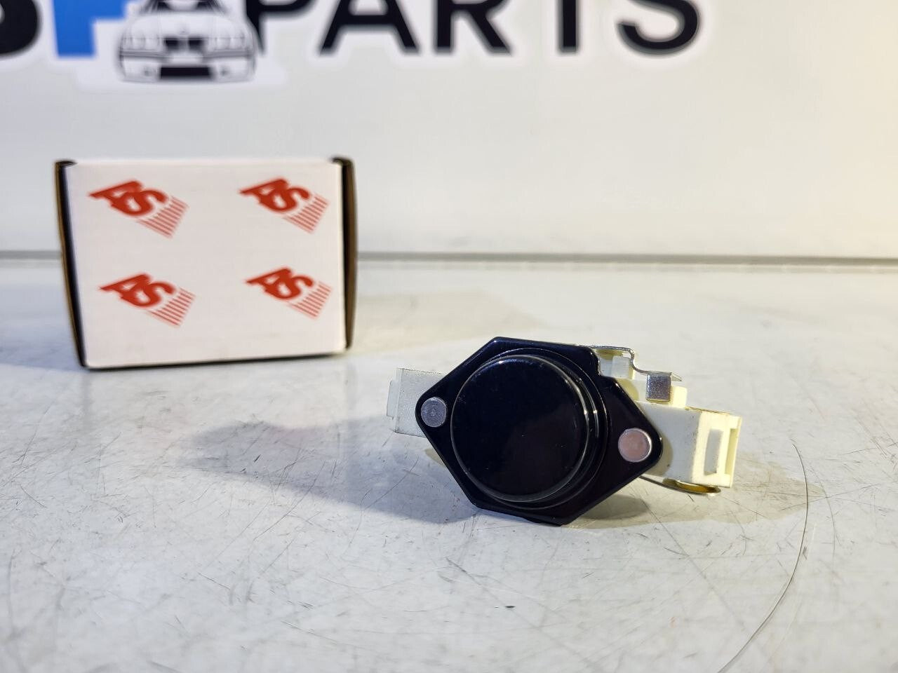 BMW (AS-PL) E36, E34, E32, E31 Voltage Regulator ARE0006 12311747920