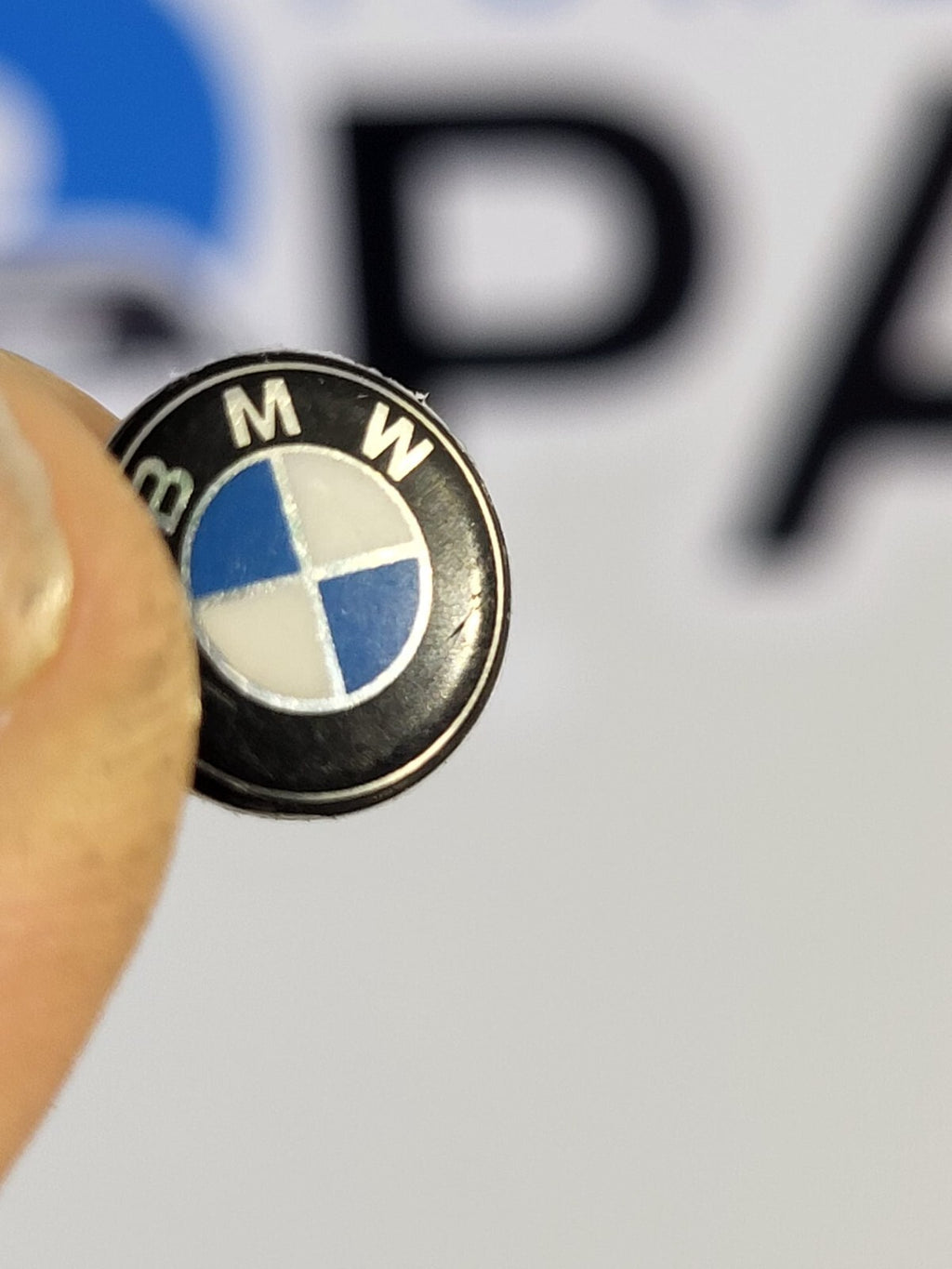 1PSC BMW KEY EMBLEM 66122155754