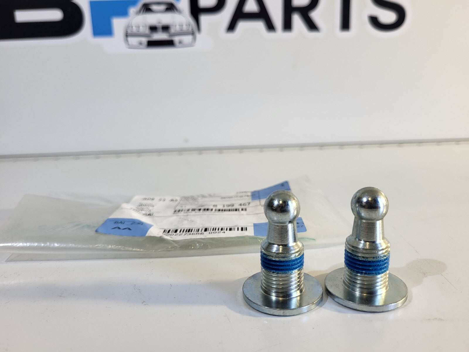 BMW Ball head bolt 41328199467 1PC