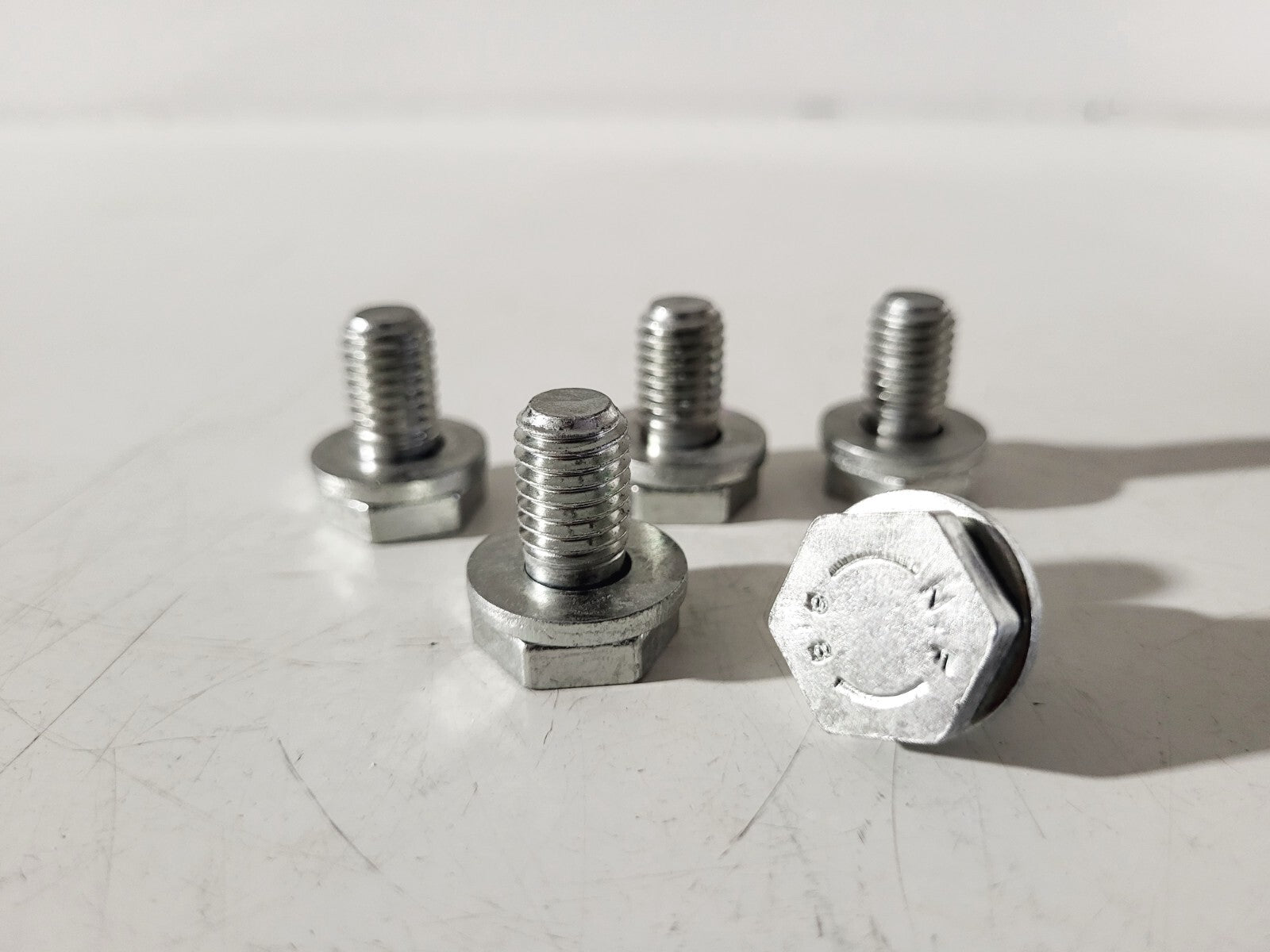 BMW E30 E36 E46 E39 E60 E38 Hex bolt 1psc 24001421067