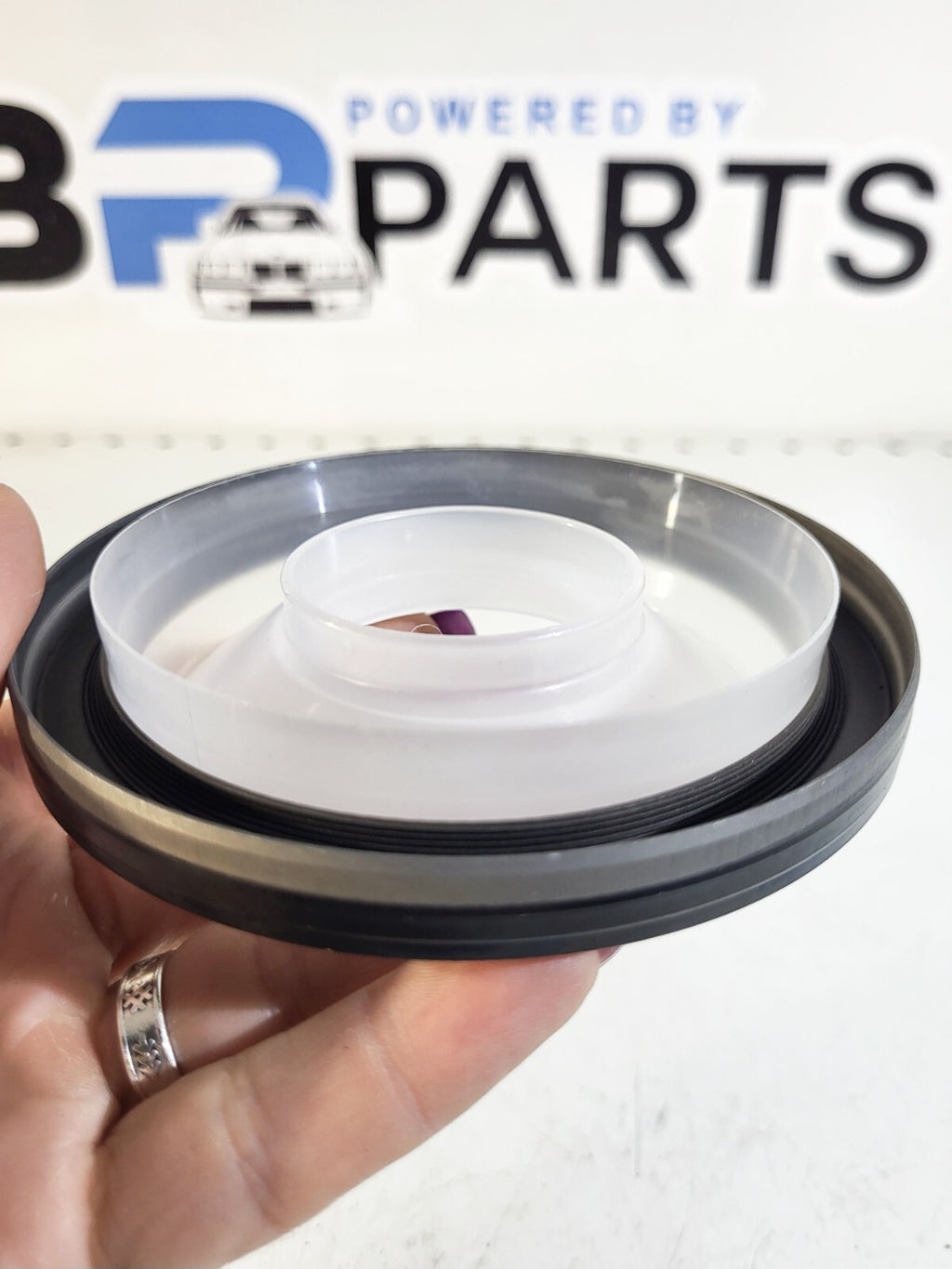 BMW E21 E36 E30 E46 E28 E39 E60 X3E83 X5E53 Shaft seal 11142249533 301870