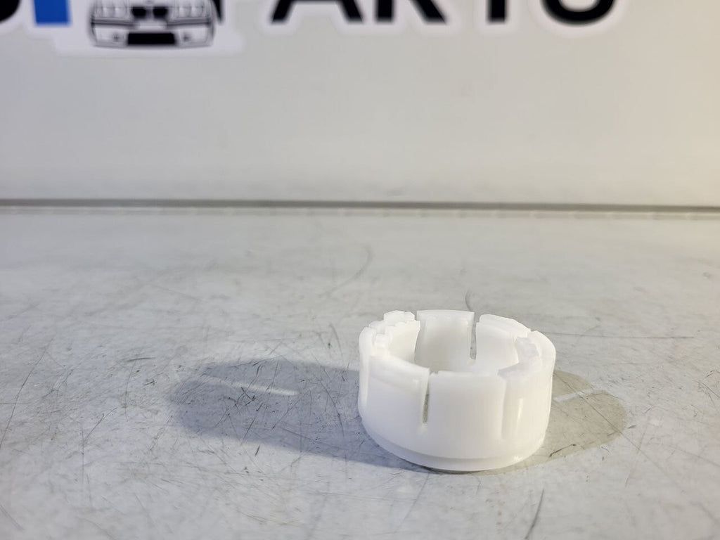 1Psc BMW E81 E87 E36 E46 E90 E39 E60 Bearing, shift lever 25111220600 DRM01257