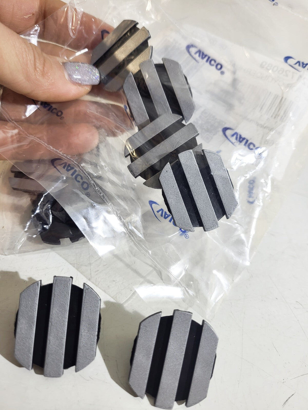 BMW E34 E39 E46 E36 E60 E38 Cap 1psc  11121726089