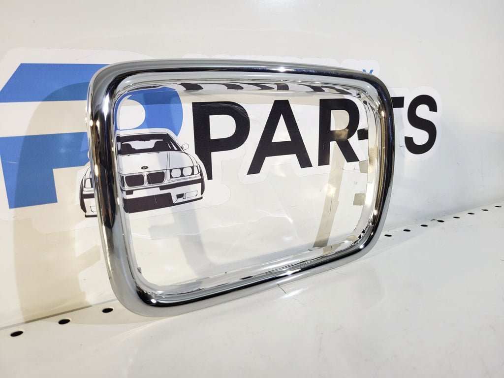 BMW E34 Decorative frame left 51138148725