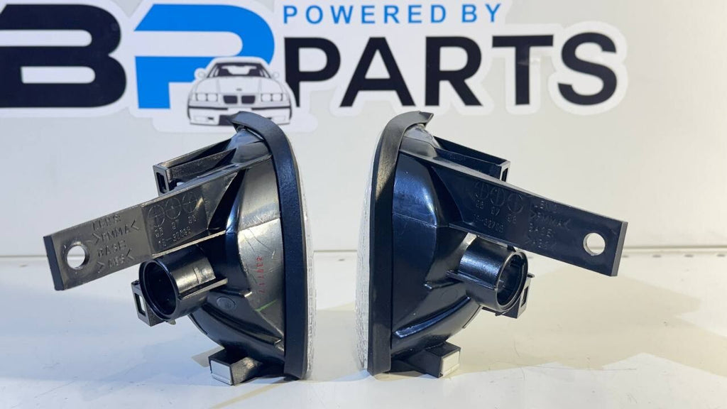 BMW E34  Left, right  turn indicator White 63131384033 63131384034