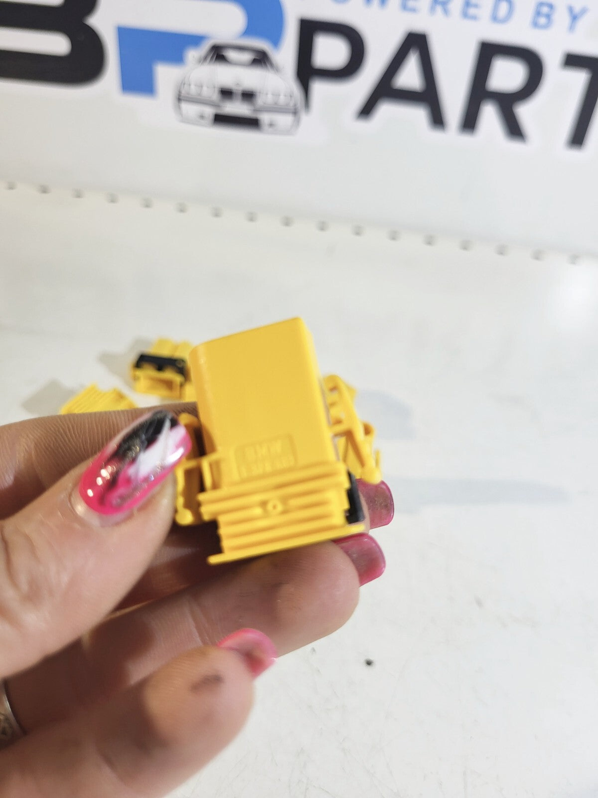 BMW E32 E34 E24 Plug housing 1 psc 61131378403