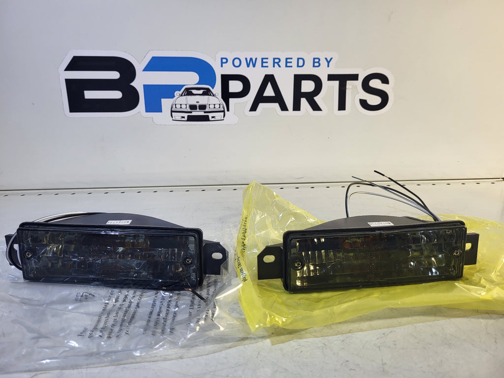 BMW E30 Front indicators clear black 63131381747 63131381748