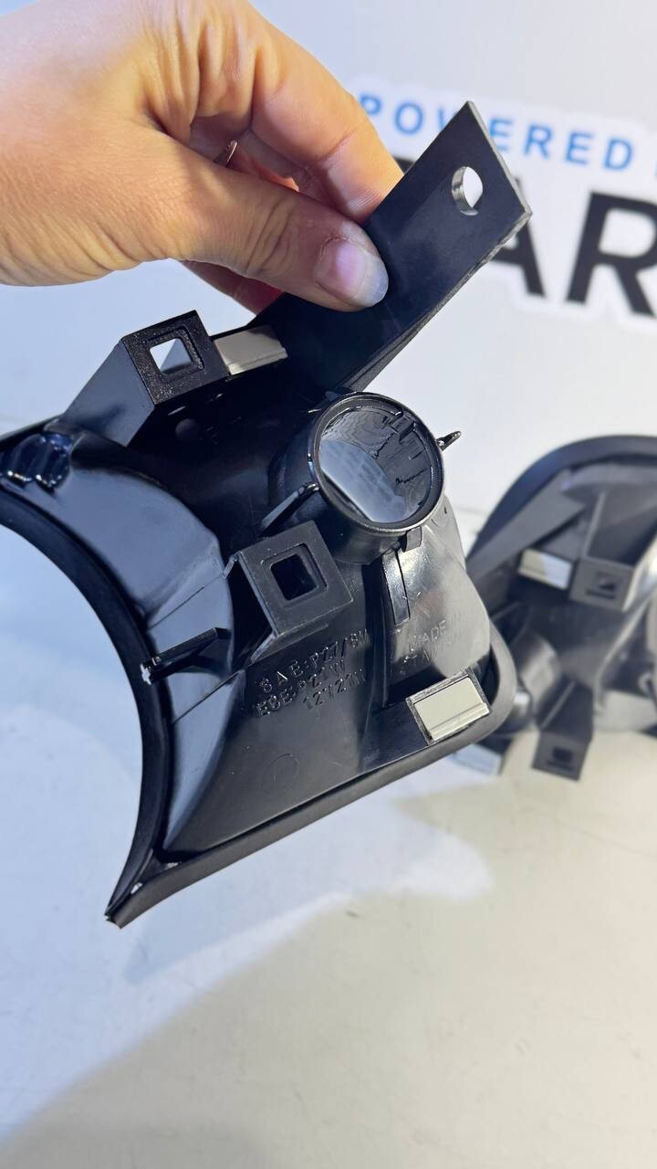 BMW E34  Left, right  turn indicator White 63131384033 63131384034