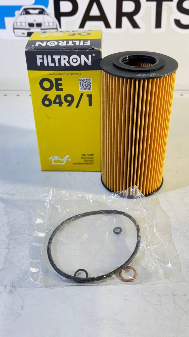 BMW E34, E36, E39, E38 Oil Filter (FILTRON) OE649/1 11422246131