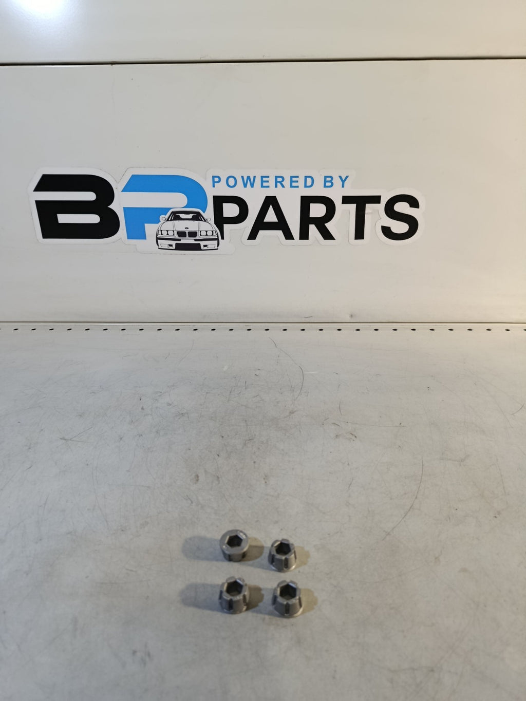 1x BMW E46 Wischerarm Klemmbuchse Buchse 61618226059