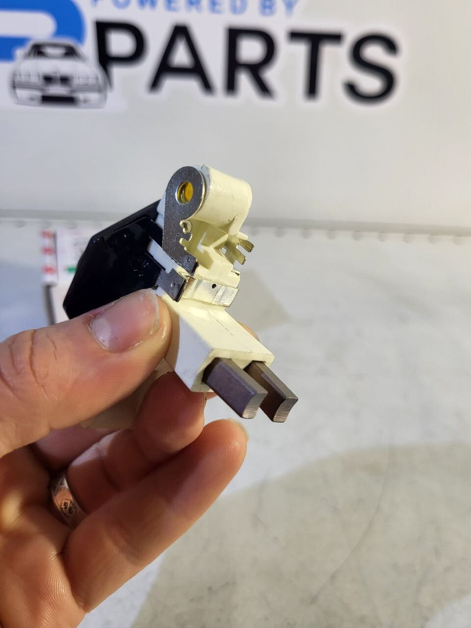 BMW (AS-PL) E36, E34, E32, E31 Voltage Regulator ARE0006 12311747920