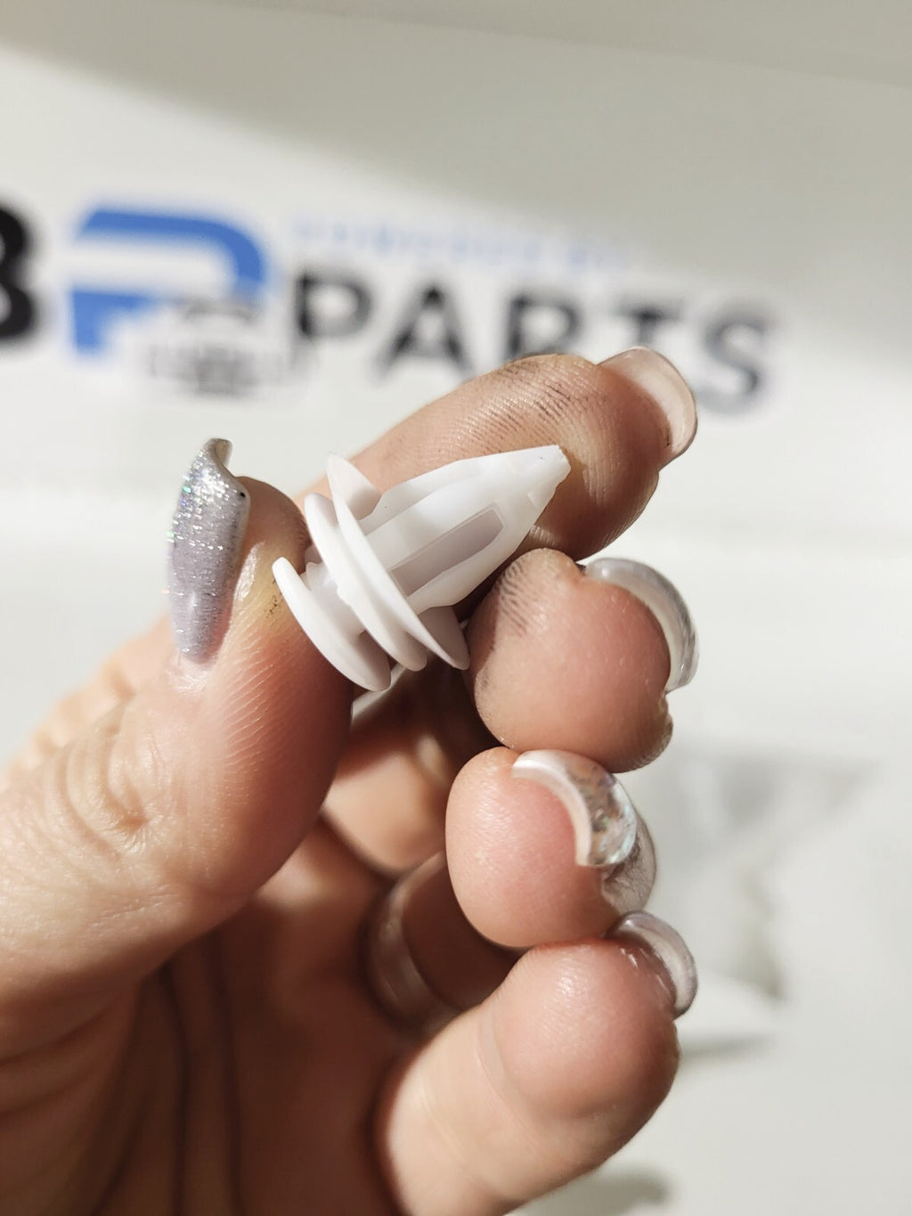 1Psc BMW E36 E46 E34 E39 E38 E53 E70 E71 Clip Natur 51411973500