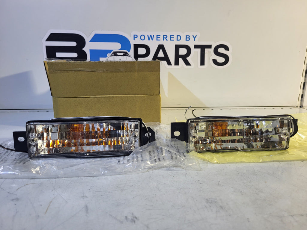 BMW E30 Front indicators clear 63131381747 63131381748