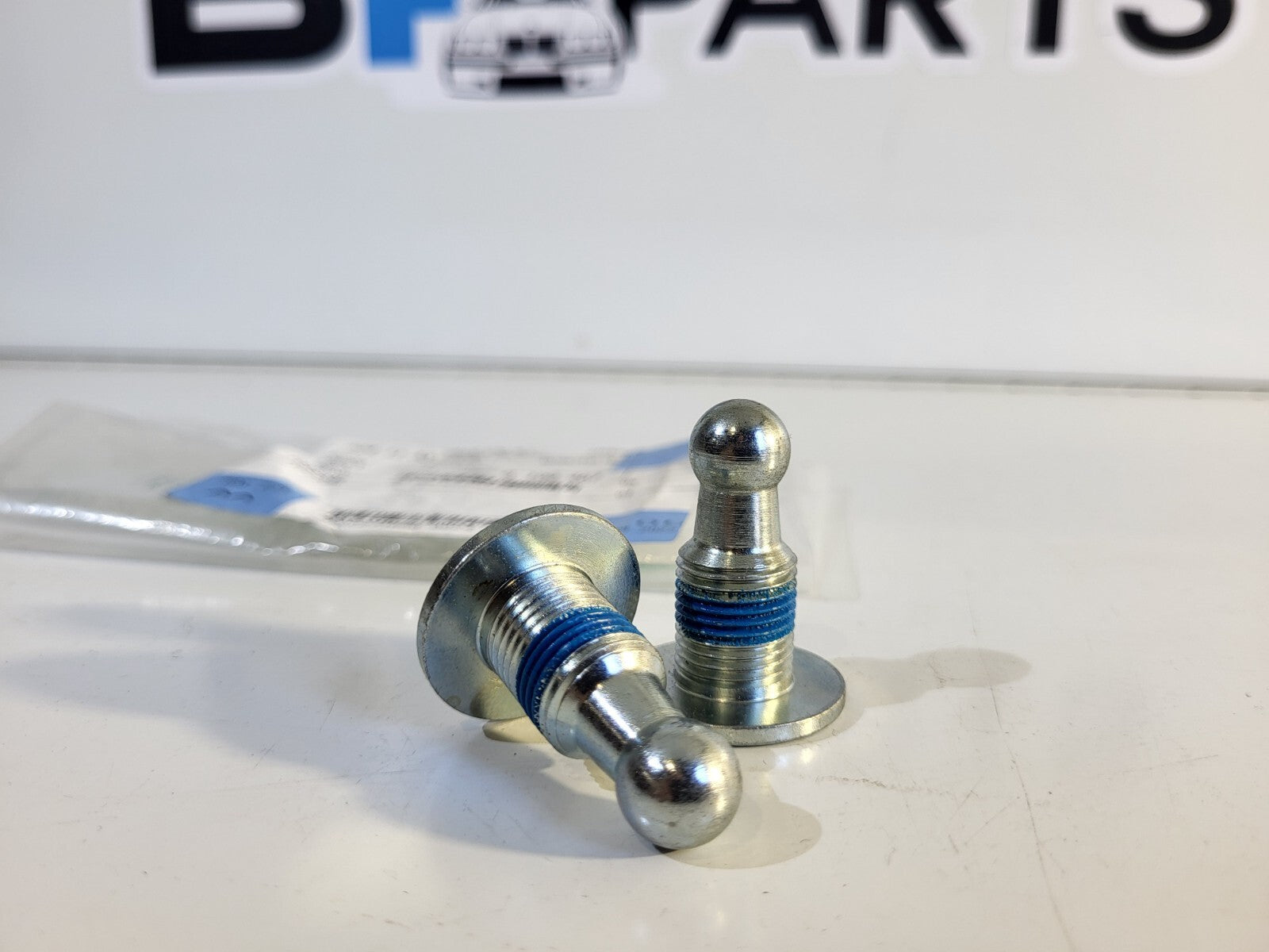 BMW Ball head bolt 41328199467 1PC