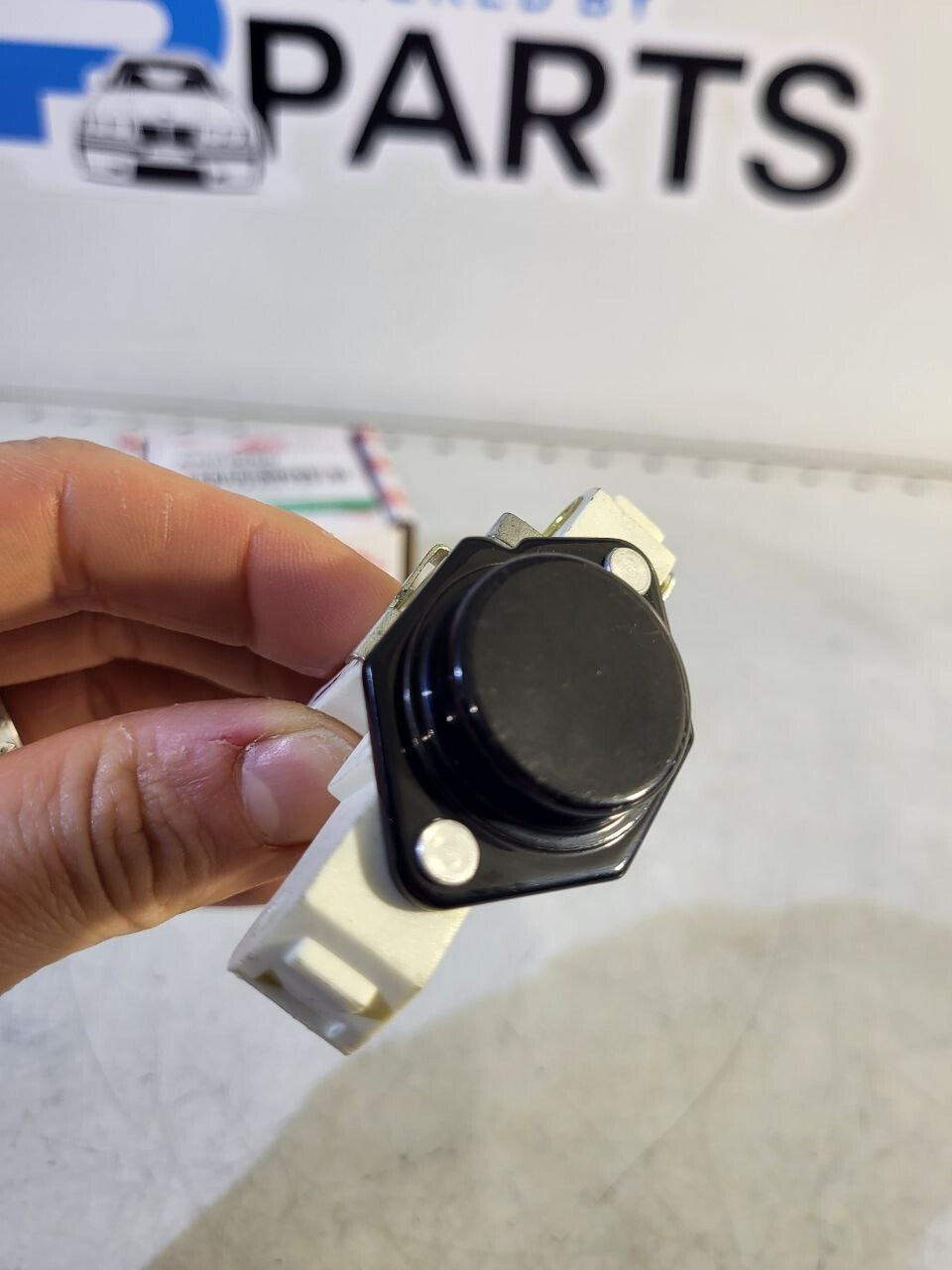 BMW (AS-PL) E36, E34, E32, E31 Voltage Regulator ARE0006 12311747920