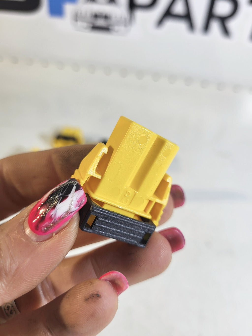 BMW E32 E34 E24 Plug housing 1 psc 61131378403