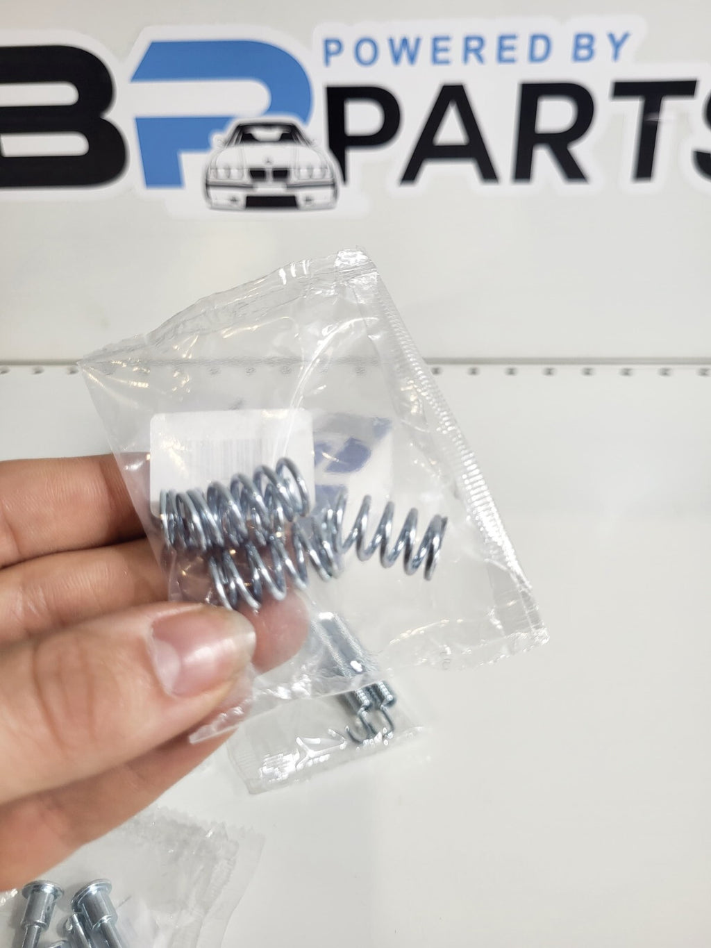 BMW E34 E36 E39 E28 E38 E32 Repair kit springs 34410304724