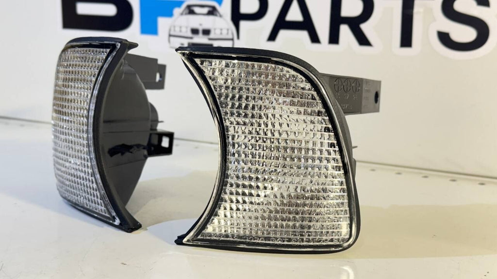 BMW E34  Left, right  turn indicator White 63131384033 63131384034