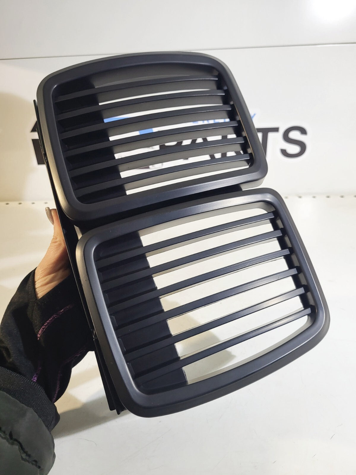 BMW E30 front grille left, right, matte black 51131884350 not OEM