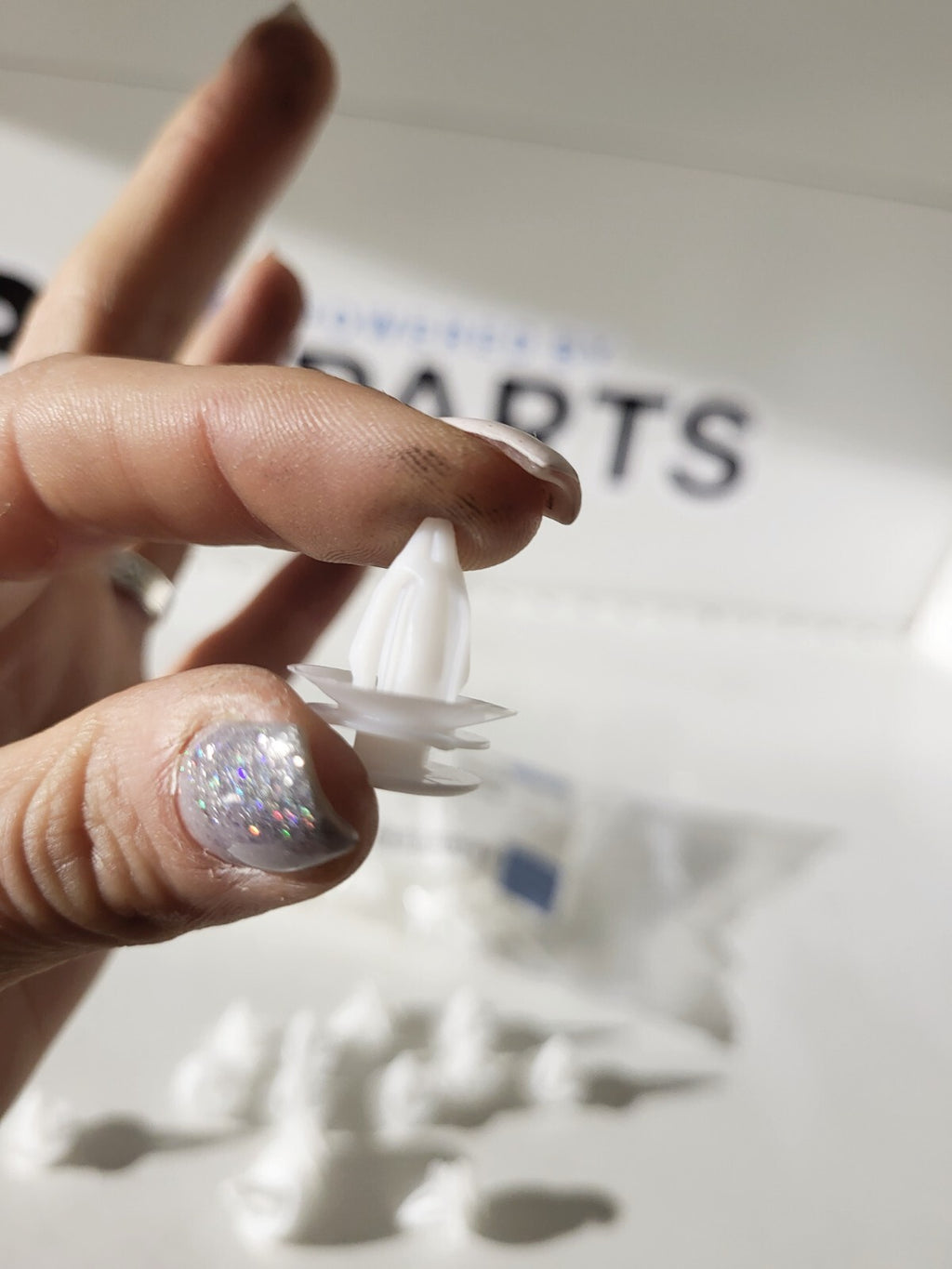 1Psc BMW E36 E46 E34 E39 E38 E53 E70 E71 Clip Natur 51411973500