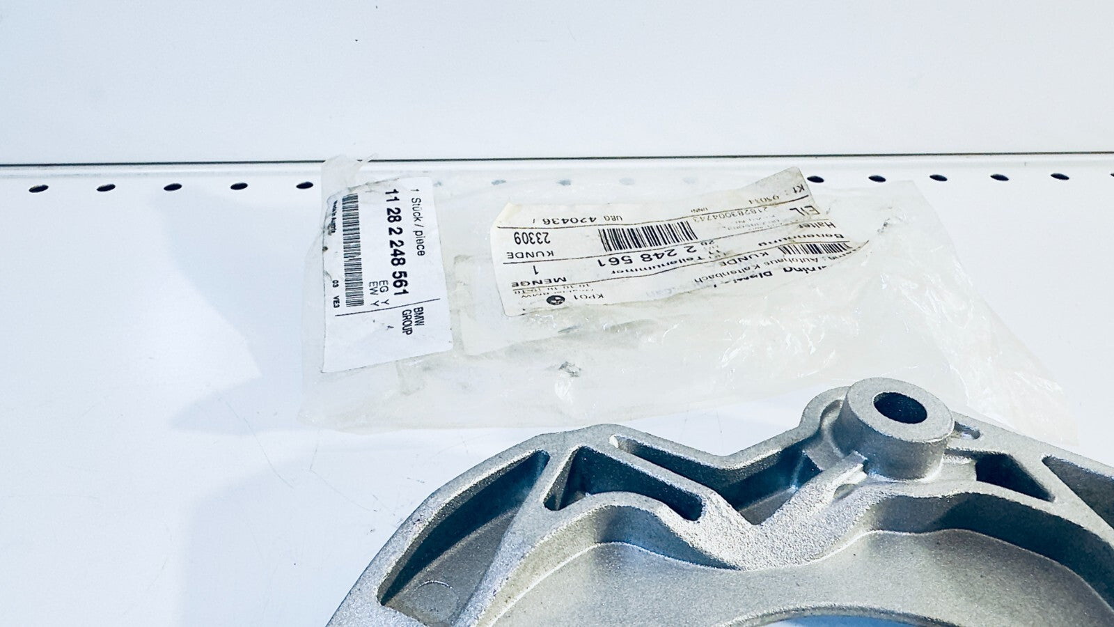 BMW E46 E38 E39 E53 Holder 11282248561