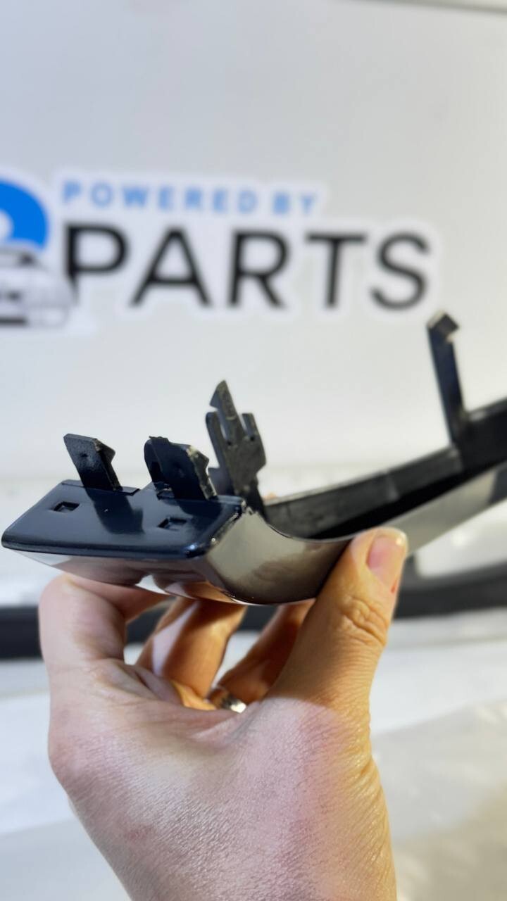 BMW E46 Headlight Trim Set Left+Right 51130030407 51130030406