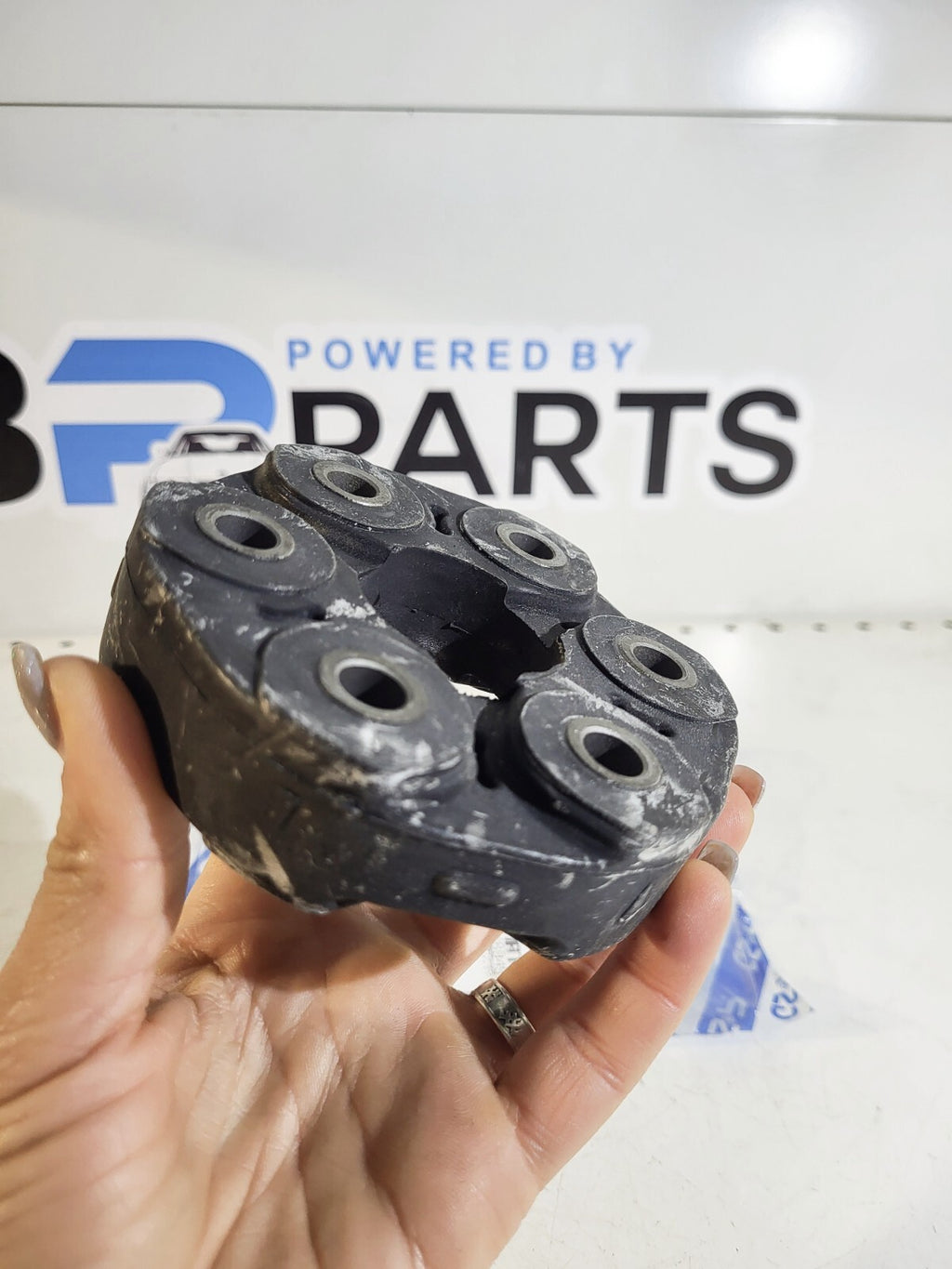 BMW X5E53 X5E70 X6E71 Universal joint 26117503159