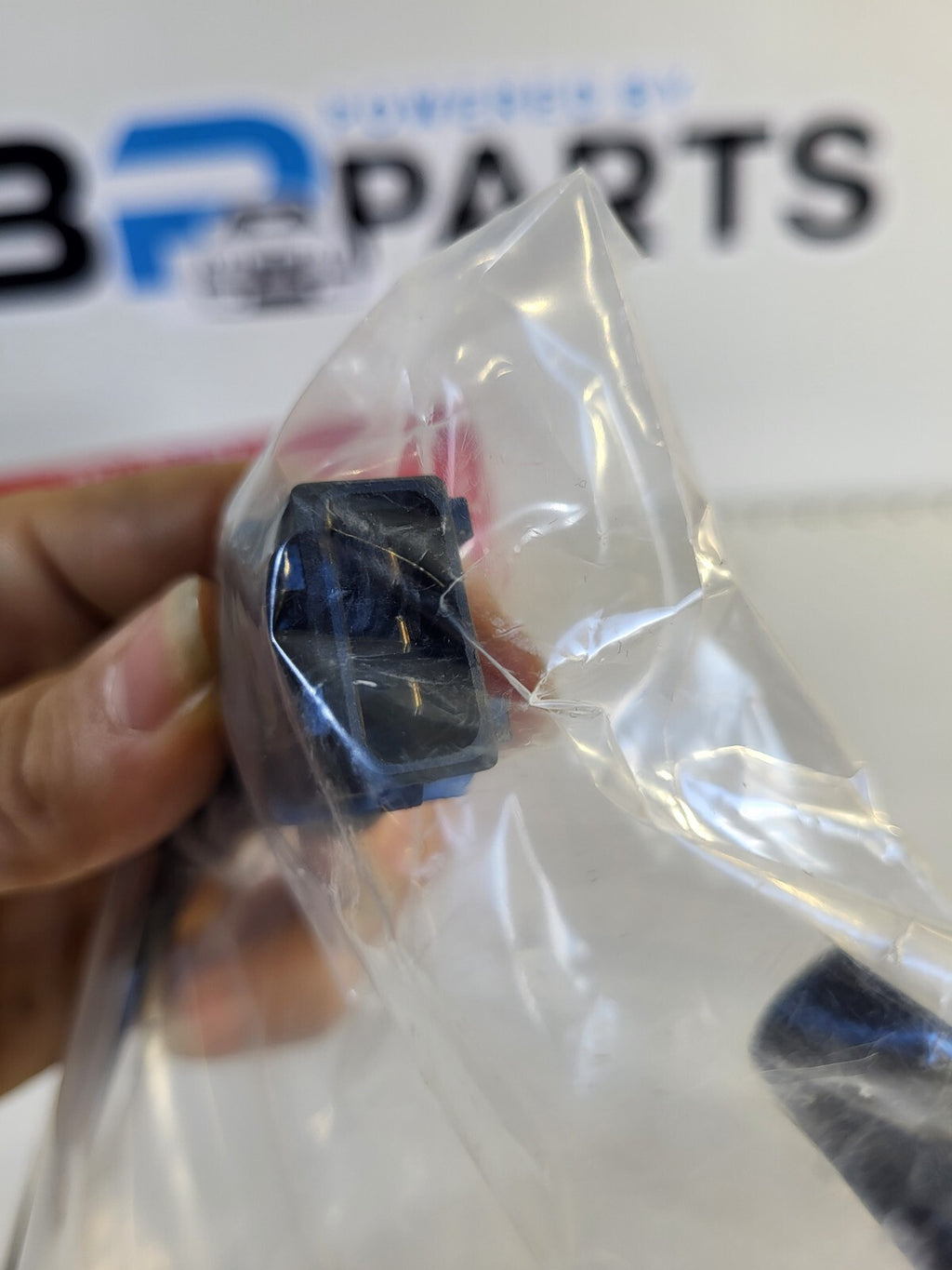 BMW Camshaft Position Sensor 12141703221