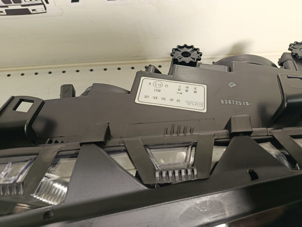 BMW E46 Facelift Headlight Left (TYC) 63127165769 63127165781