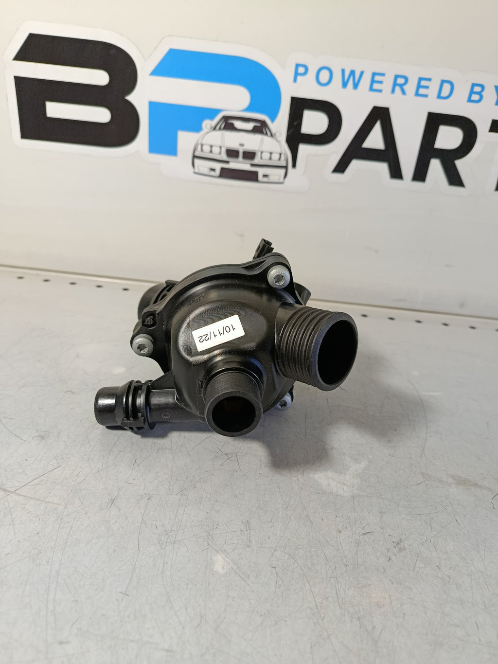 BMW e92 325i N52 Thermostat 11537549476 MAHLE TM 14 97