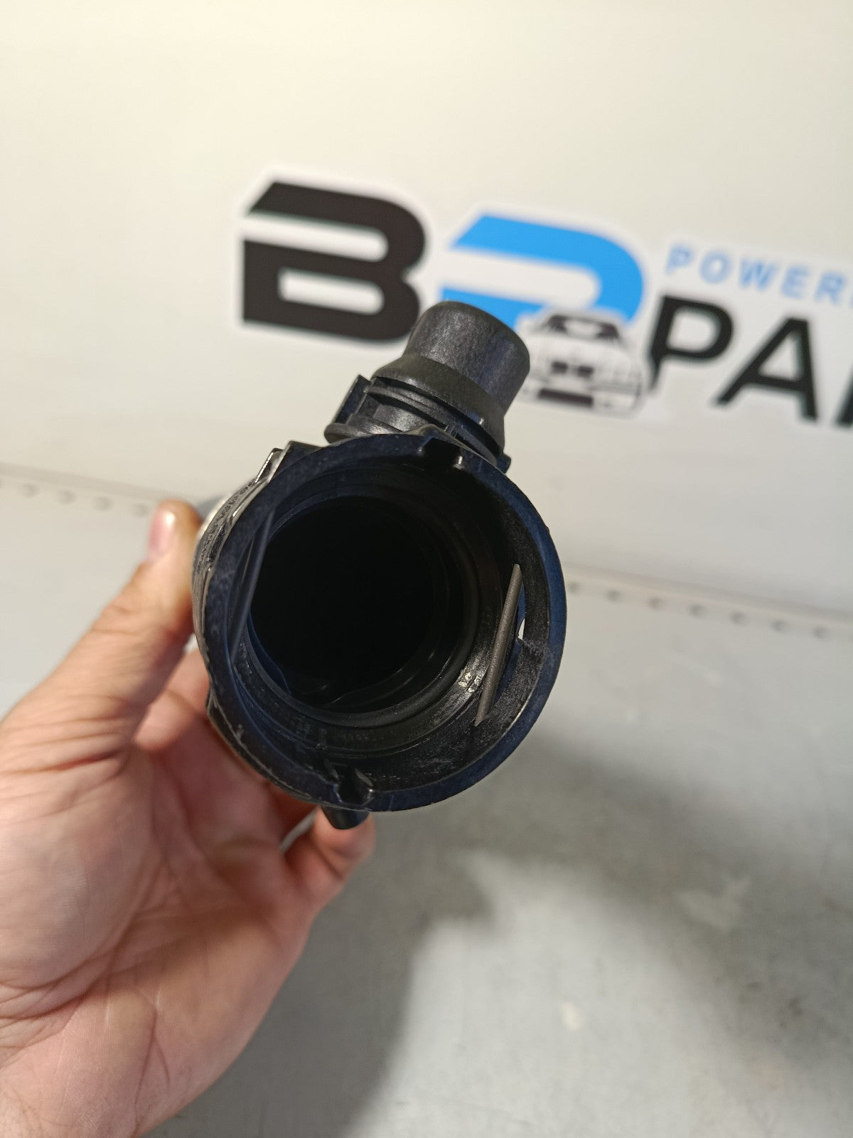 BMW e92 325i Hose from engine to radiator, top 17127531579 GATES 05-2783