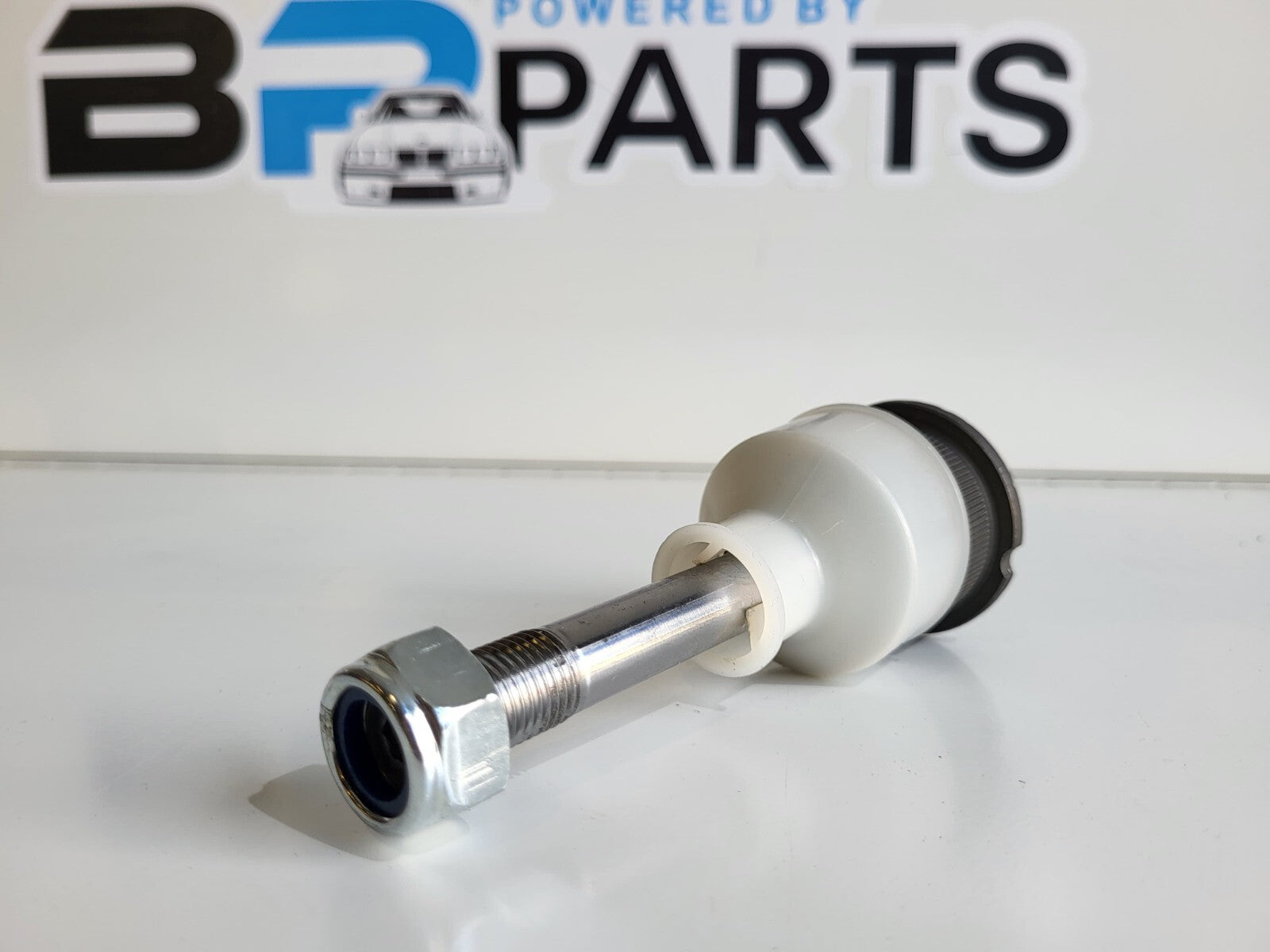 E36 middle ball joint for left and right wishbone 1PC 31126758513, 31126758514