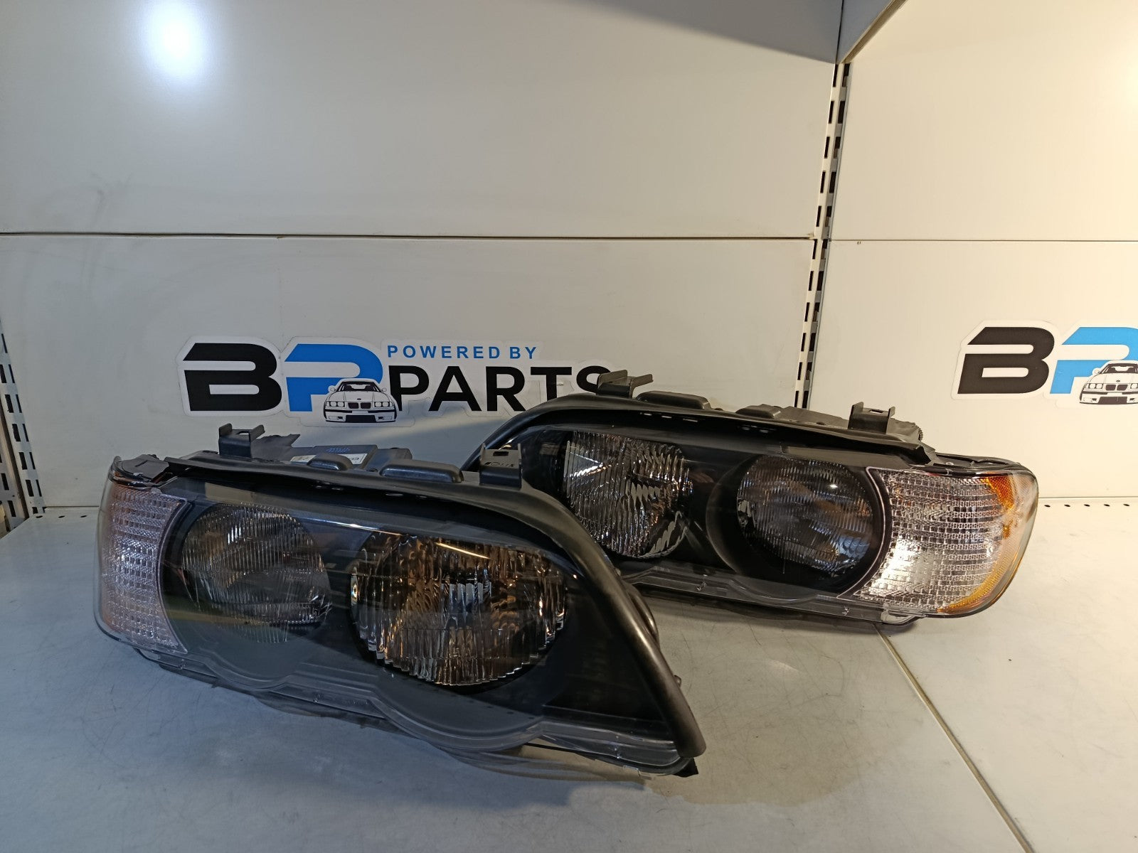 BMW X5 E53 L/R Headlight, White Turn Indicator (TYC) 63126930211 63126930212