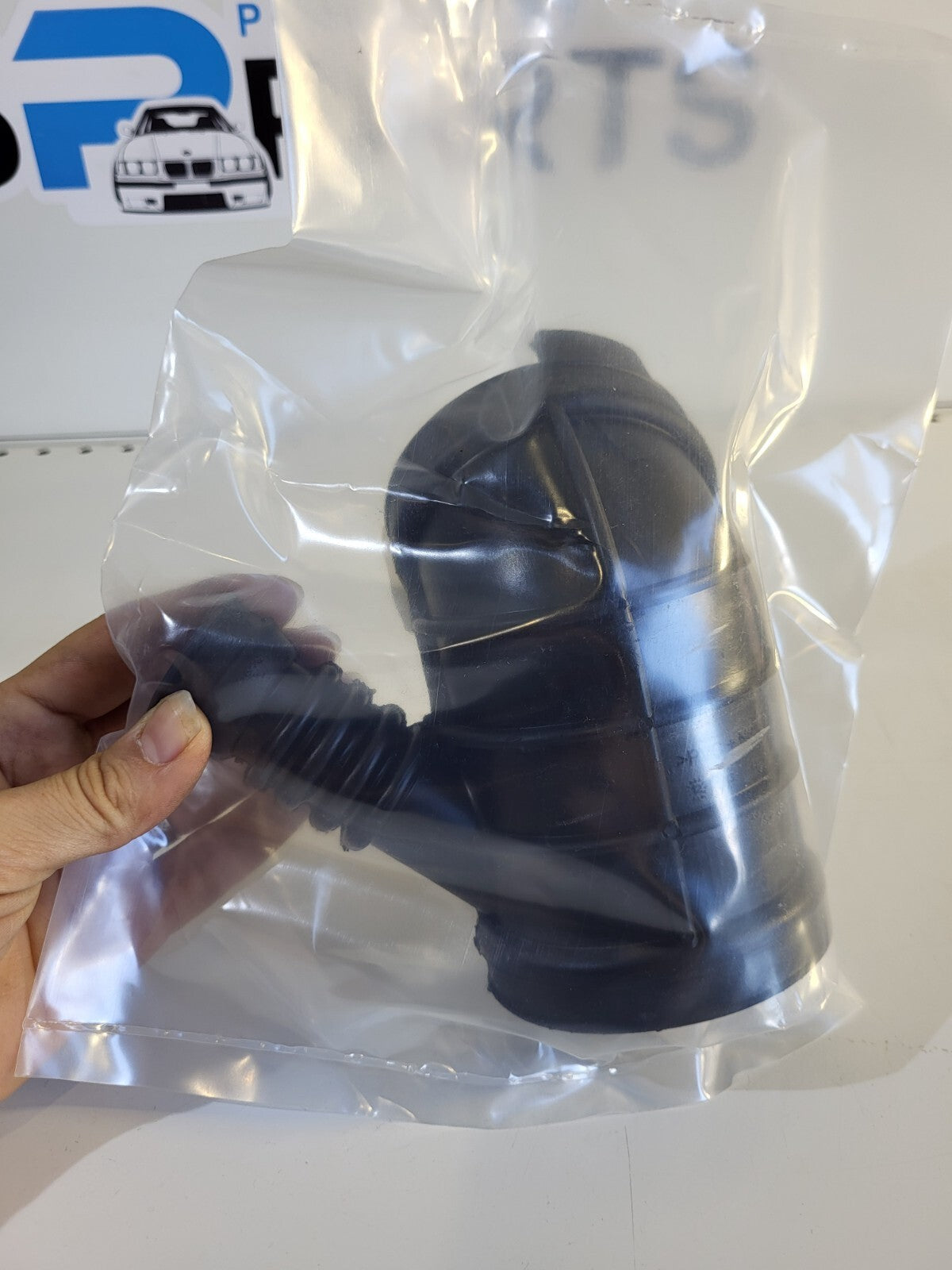 BMW E46, E39, E38, E36 Tube Elbow 13541435627