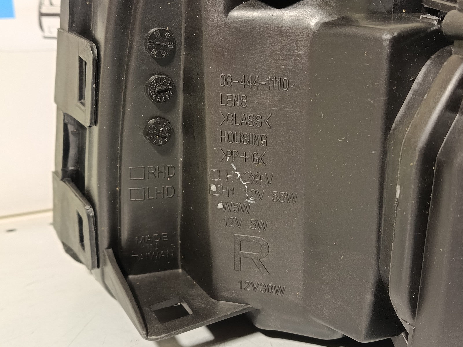 BMW E36 Headlight right 63128363496 63128363508 63128363504 DEPO ZBM1110R(D)