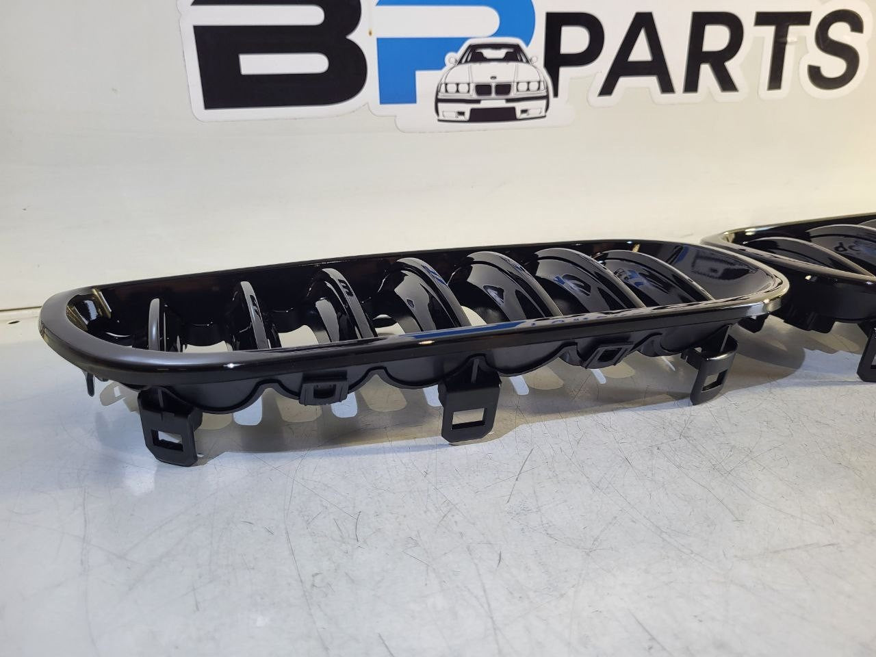 BMW X3 E83 Kidney Set High Gloss Black NKX3SHG 51133402909 51133402910