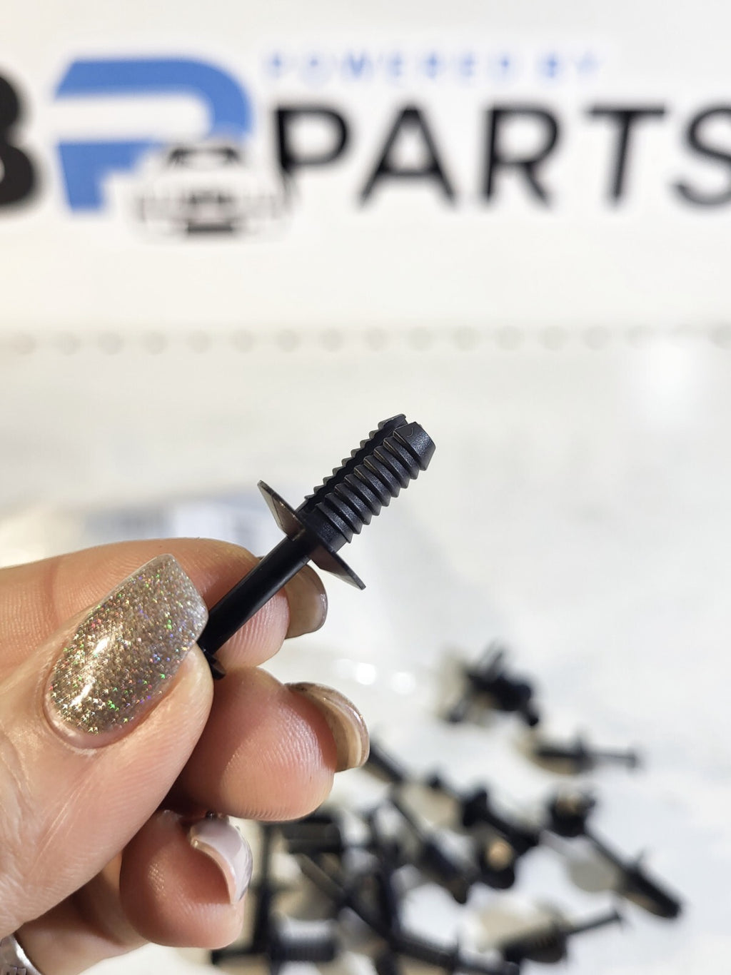 BMW Expanding rivet D = 6MM (not OEM )1psc 51111908077 V20-0731