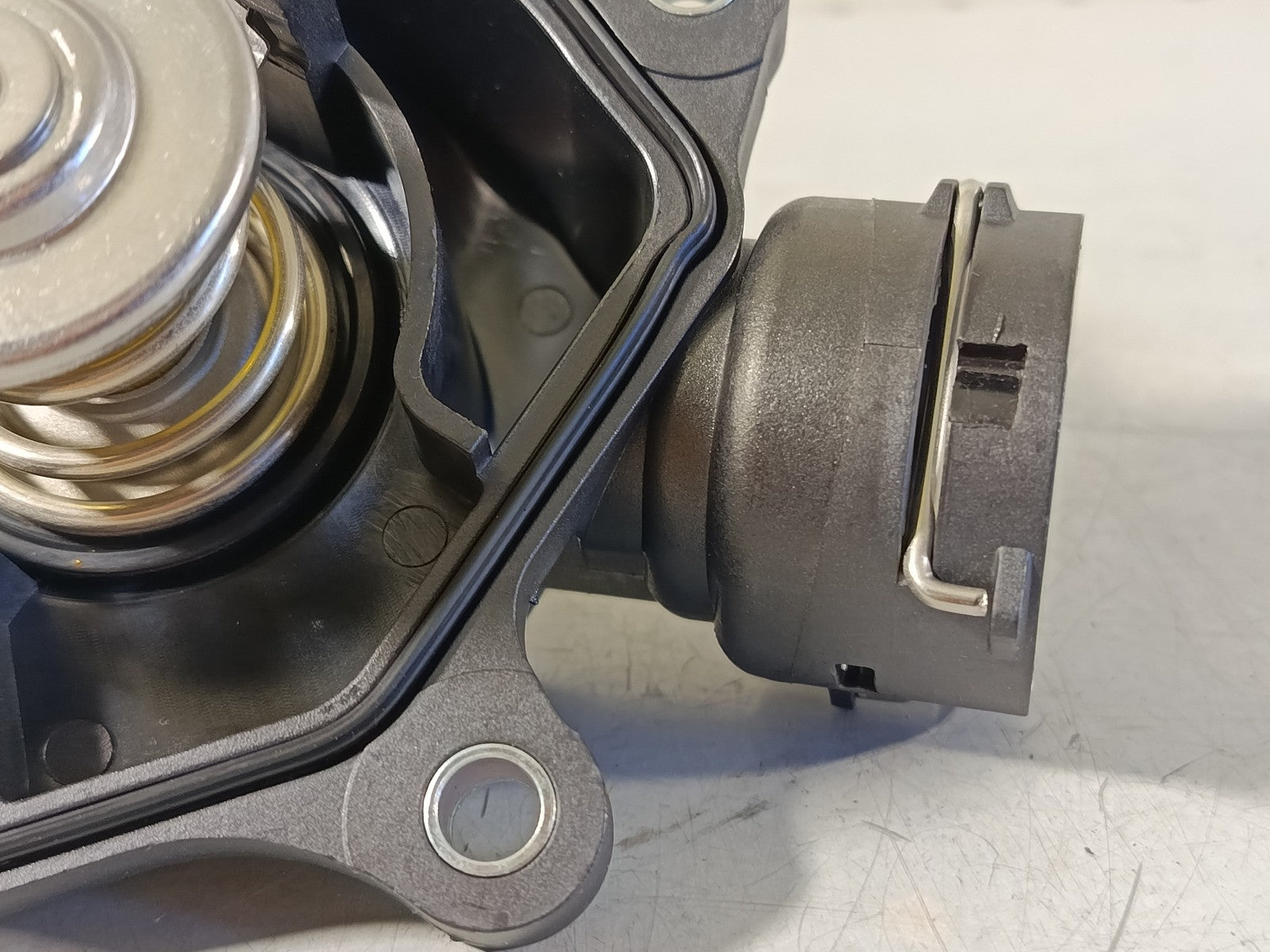 BMW E65 730d thermostat with adapter 11517805811 TRISCAN 8620 22488