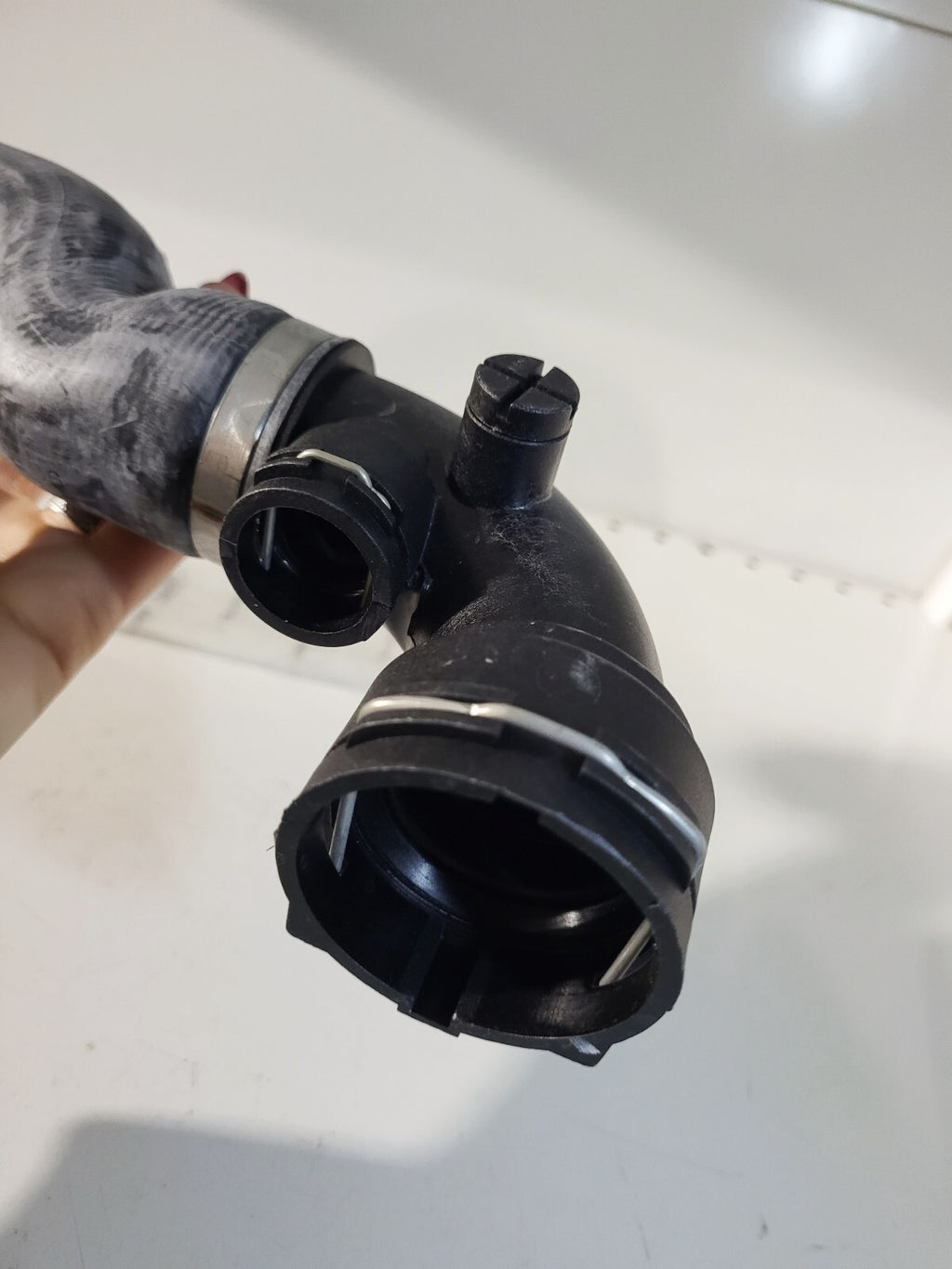 BMW E46 Water hose 17127510952